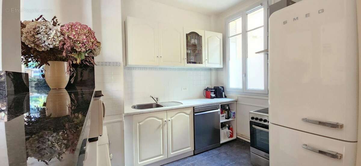 Appartement à NEUILLY-SUR-SEINE