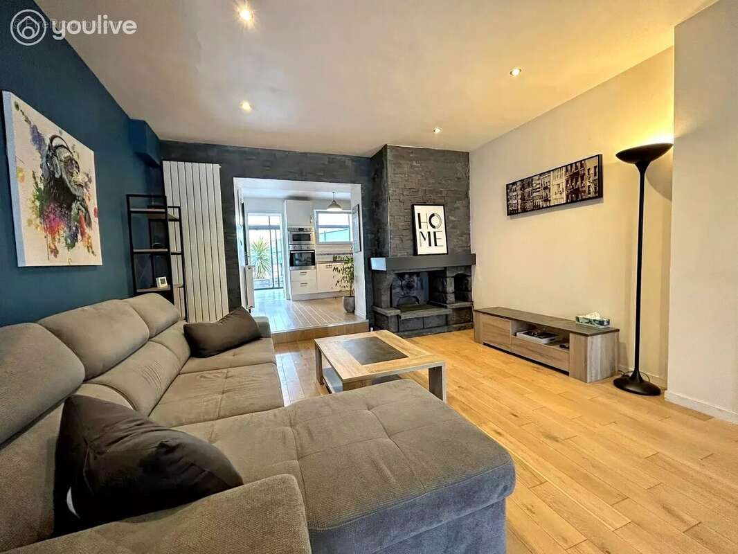 Maison avec de beaux volumes et jardin à Angers - photo 2