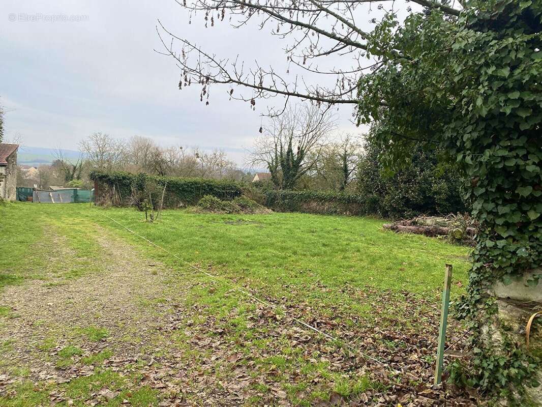 Terrain à JAMBVILLE