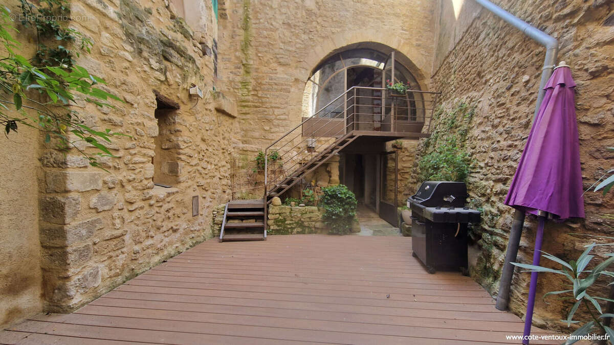 Maison à MALAUCENE
