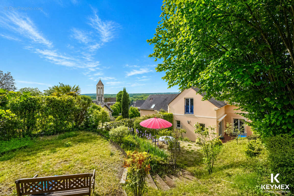 Maison à CHAMPAGNE-SUR-OISE