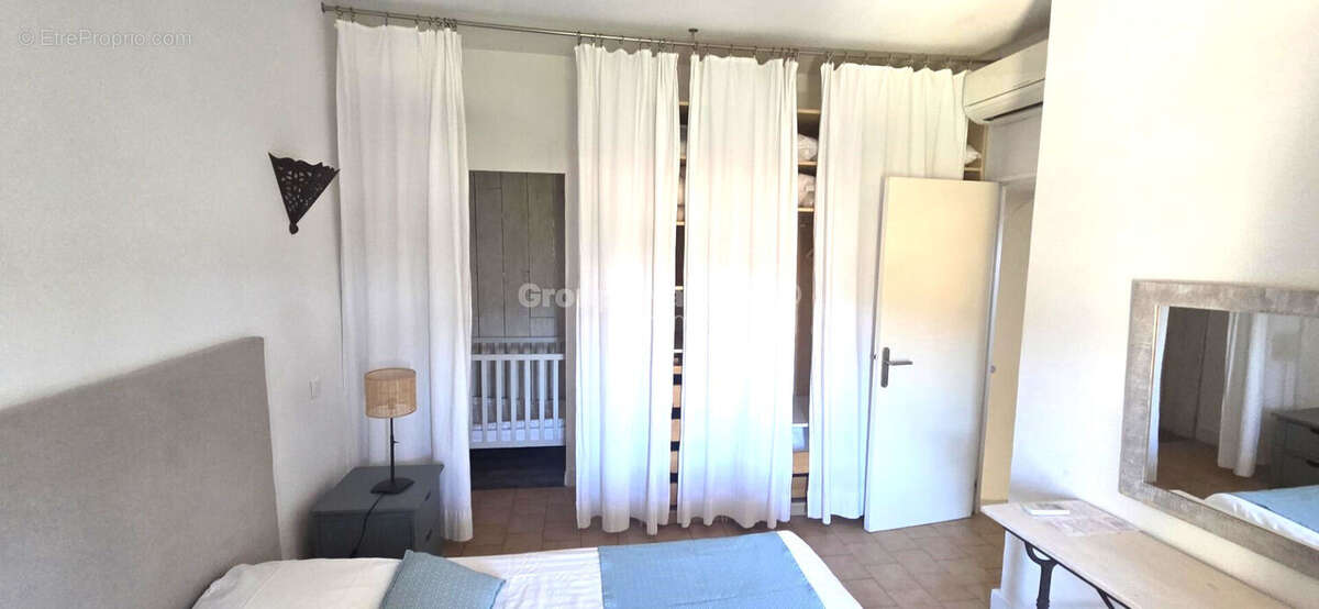 COUP DE COEUR AU ROVE pour cette jolie maison de ville de type 3/4 de 110 m² avec terrasse !!! - photo 10