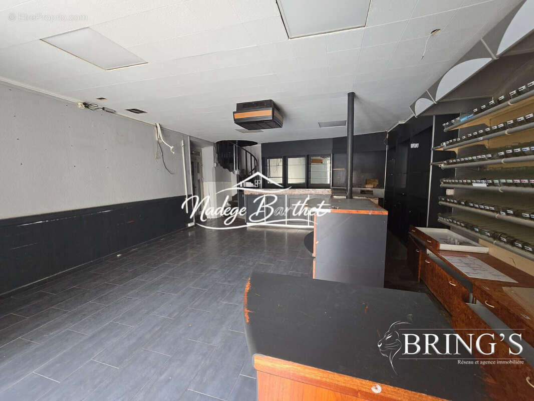 locale commerciale - Appartement à ROUGIERS