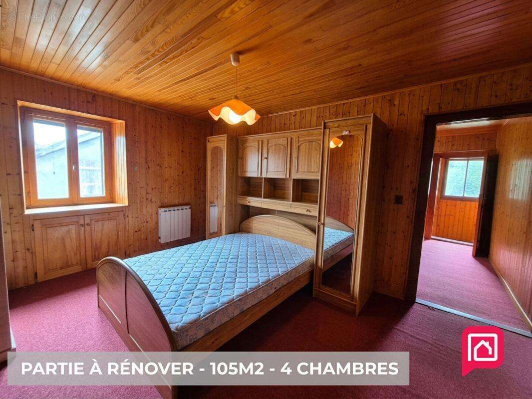 Ferme Gessienne de Caractère 200 m² (10 pièces) + Grange - Collonges (01550) / Proche Genève - photo 12