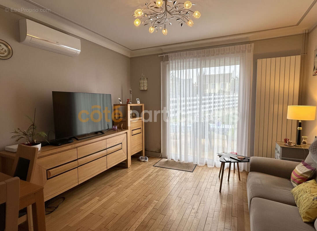 Maison à VIGNEUX-SUR-SEINE