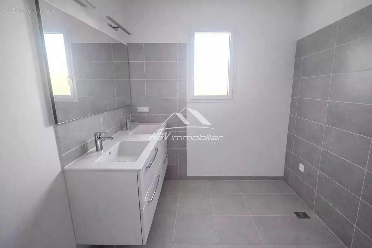 Maison à SAINT-MARTIN-DE-VALGALGUES