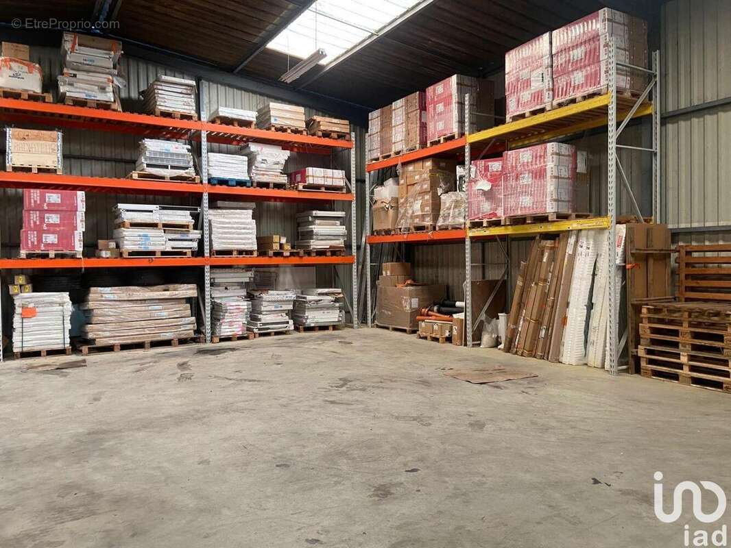 Photo 6 - Commerce à POCE-SUR-CISSE