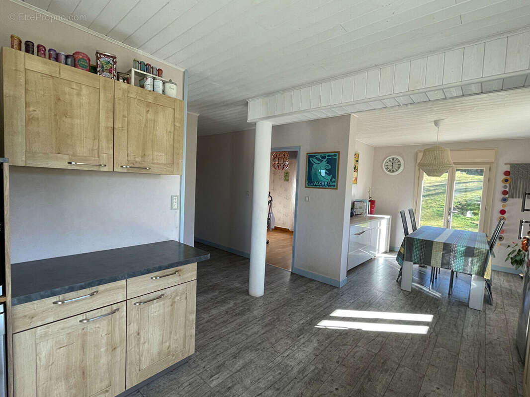 Maison à VILLARDS-D'HERIA