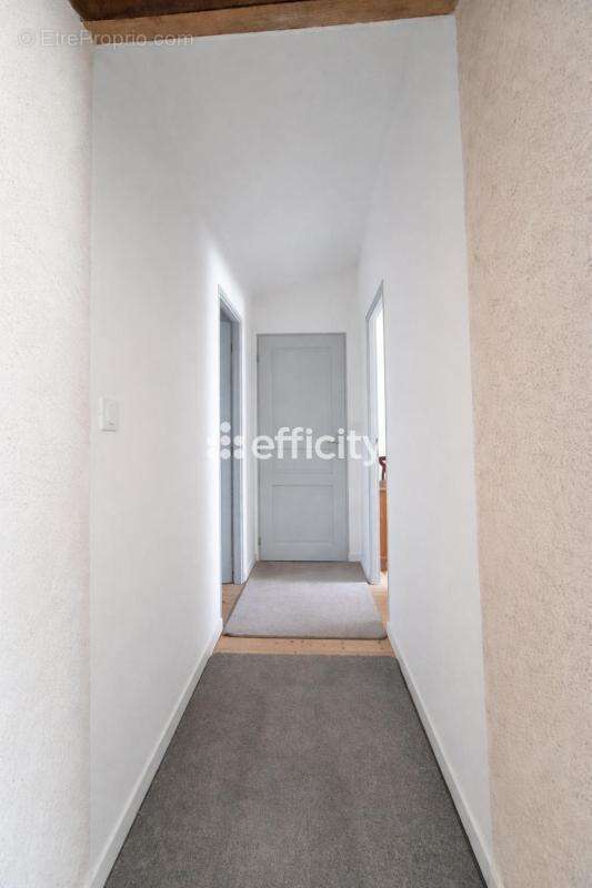 Maison 139 m² à Chaunay  - photo 12