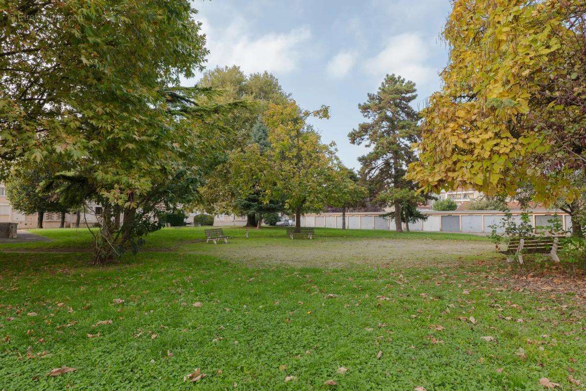 Appartement à VAULX-EN-VELIN