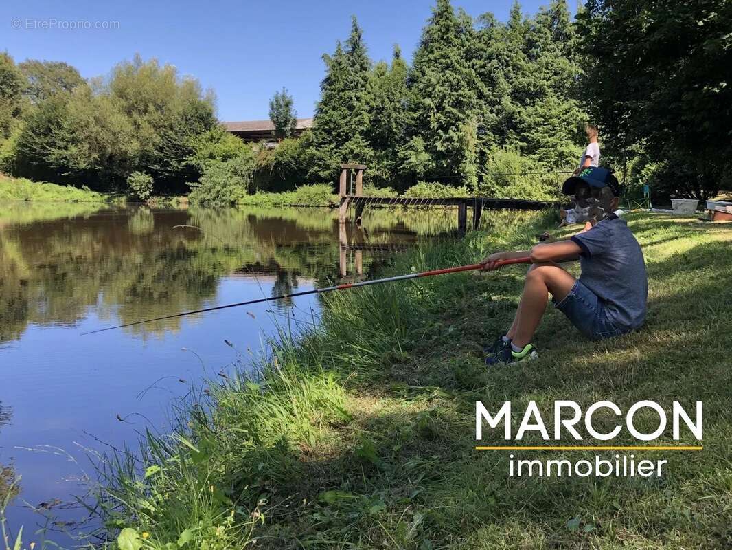 Maison à LA CELLE-DUNOISE