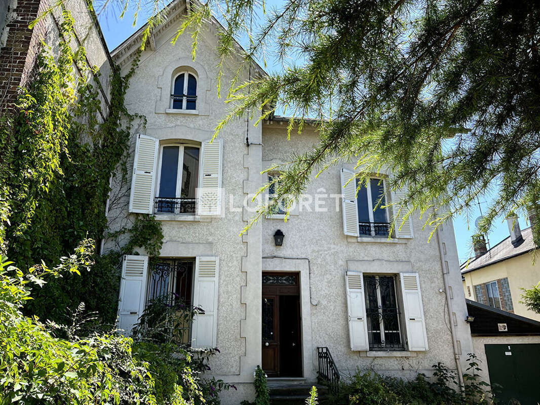 Maison à LES MUREAUX