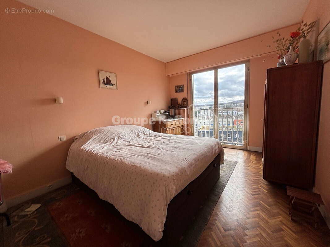 Appartement à VERSAILLES