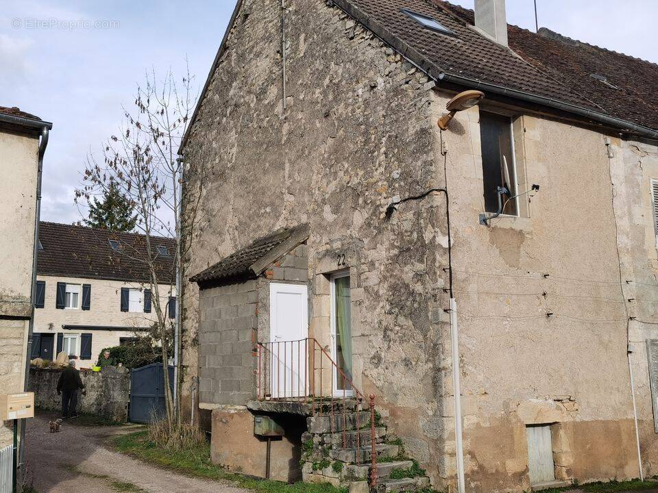 Maison à DORNECY