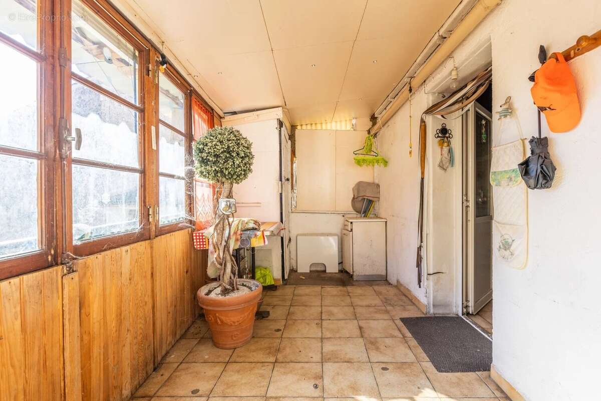 Appartement à L'ESCARENE