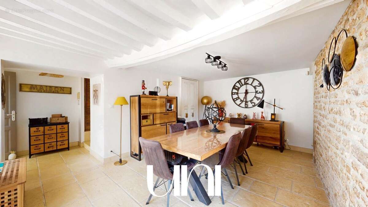 Maison à FONTAINE-HENRY