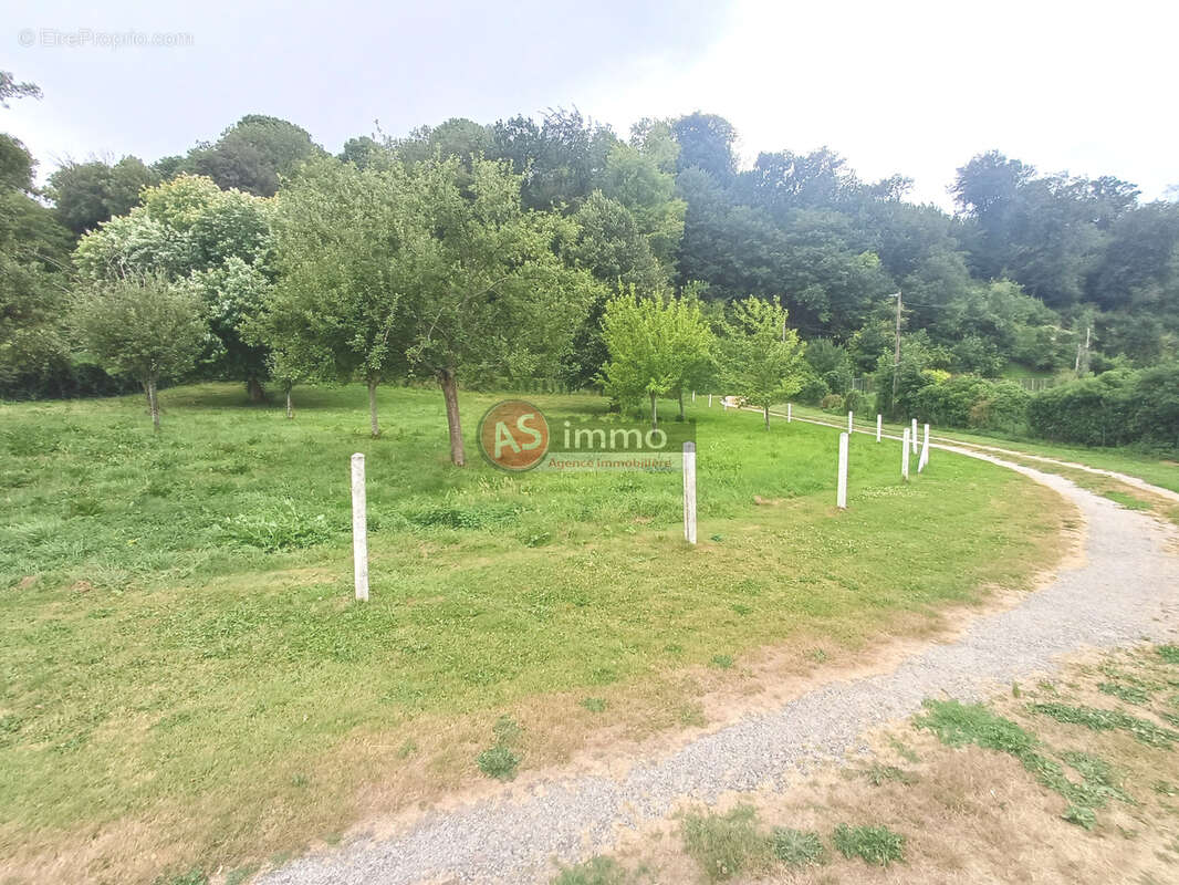 Belle Normande avec Dépendances implantée dans un écrin de Verdure d'une Surface de 17000 m2 - photo 12
