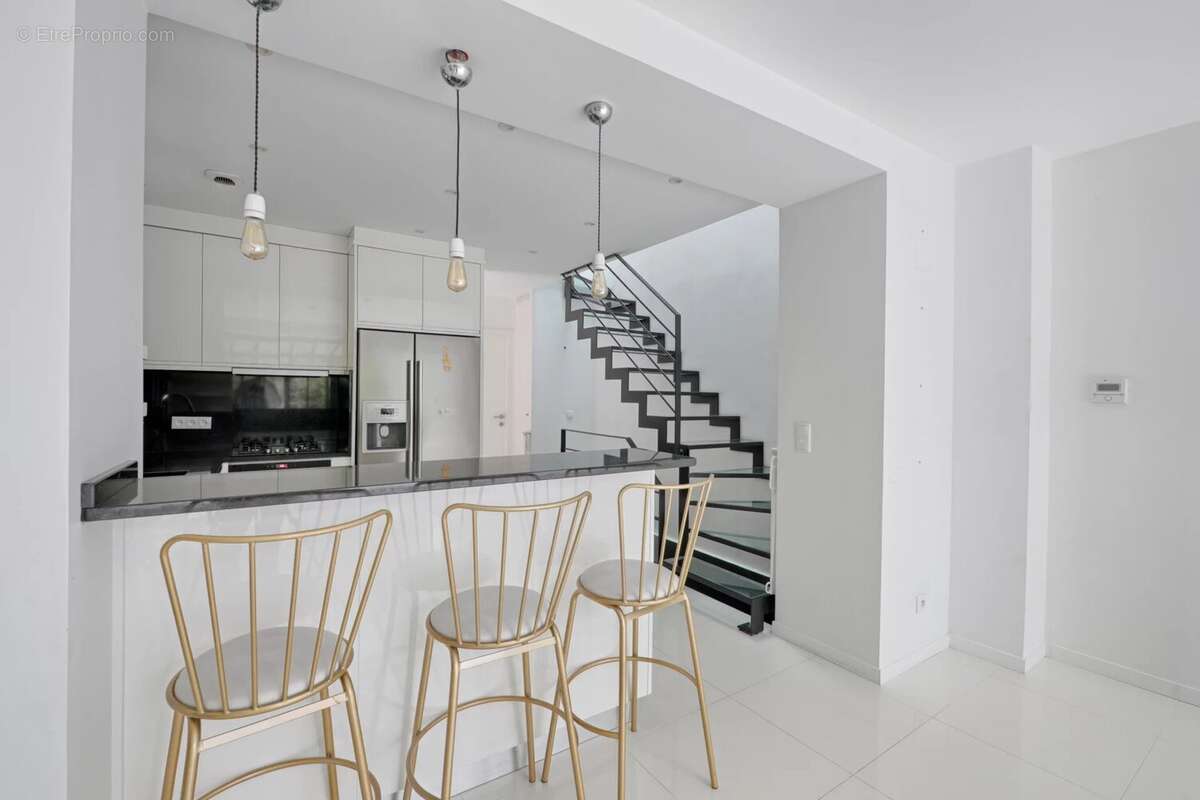 Maison à SAINT-MAUR-DES-FOSSES