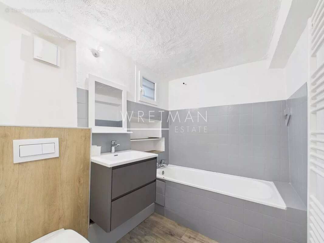 Appartement à AURIBEAU-SUR-SIAGNE