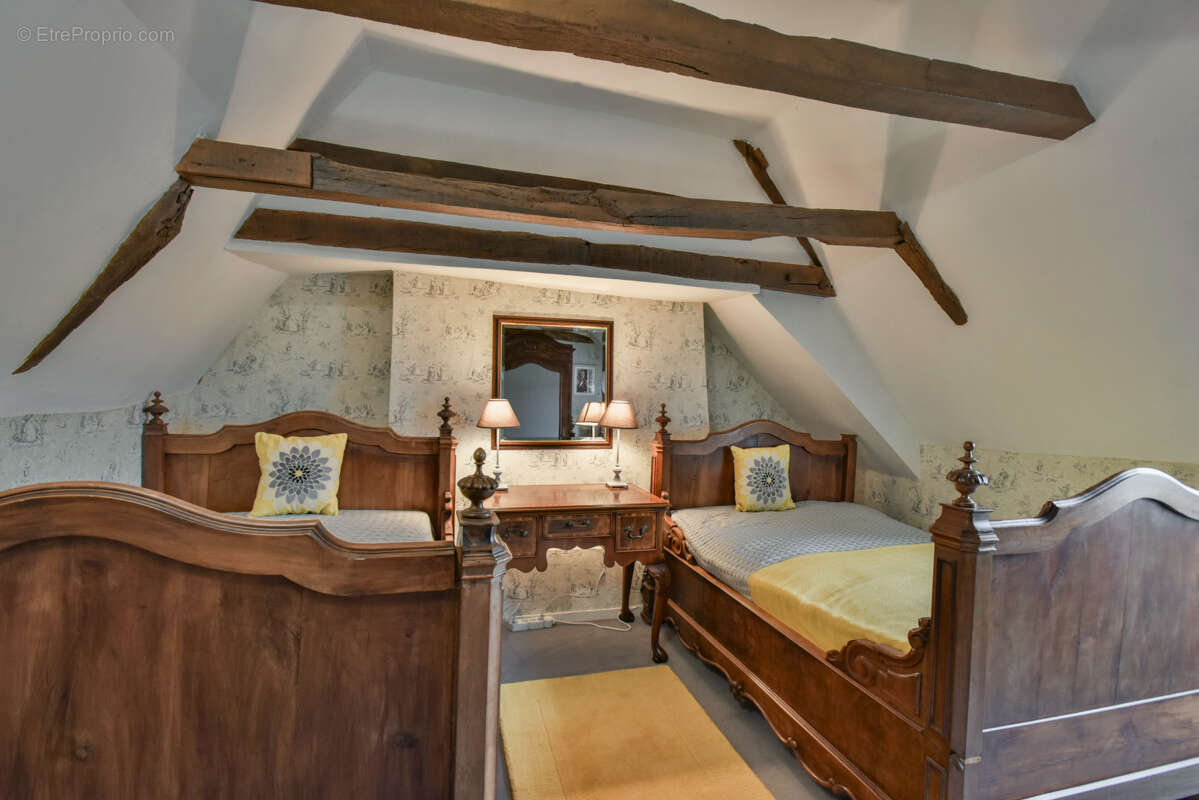 Maison à COUZE-ET-SAINT-FRONT