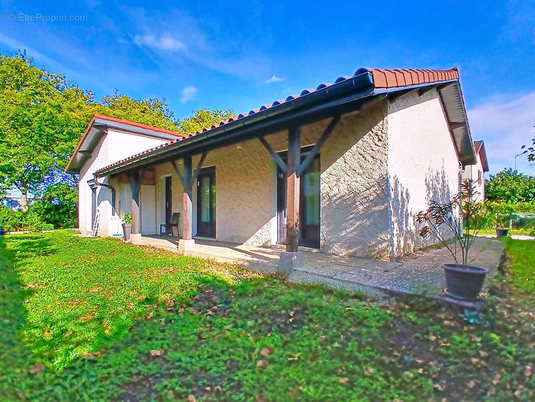 Maison à BELLEVILLE