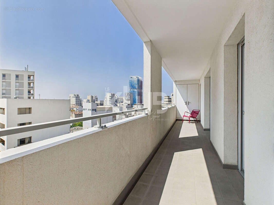 Appartement à MARSEILLE-3E