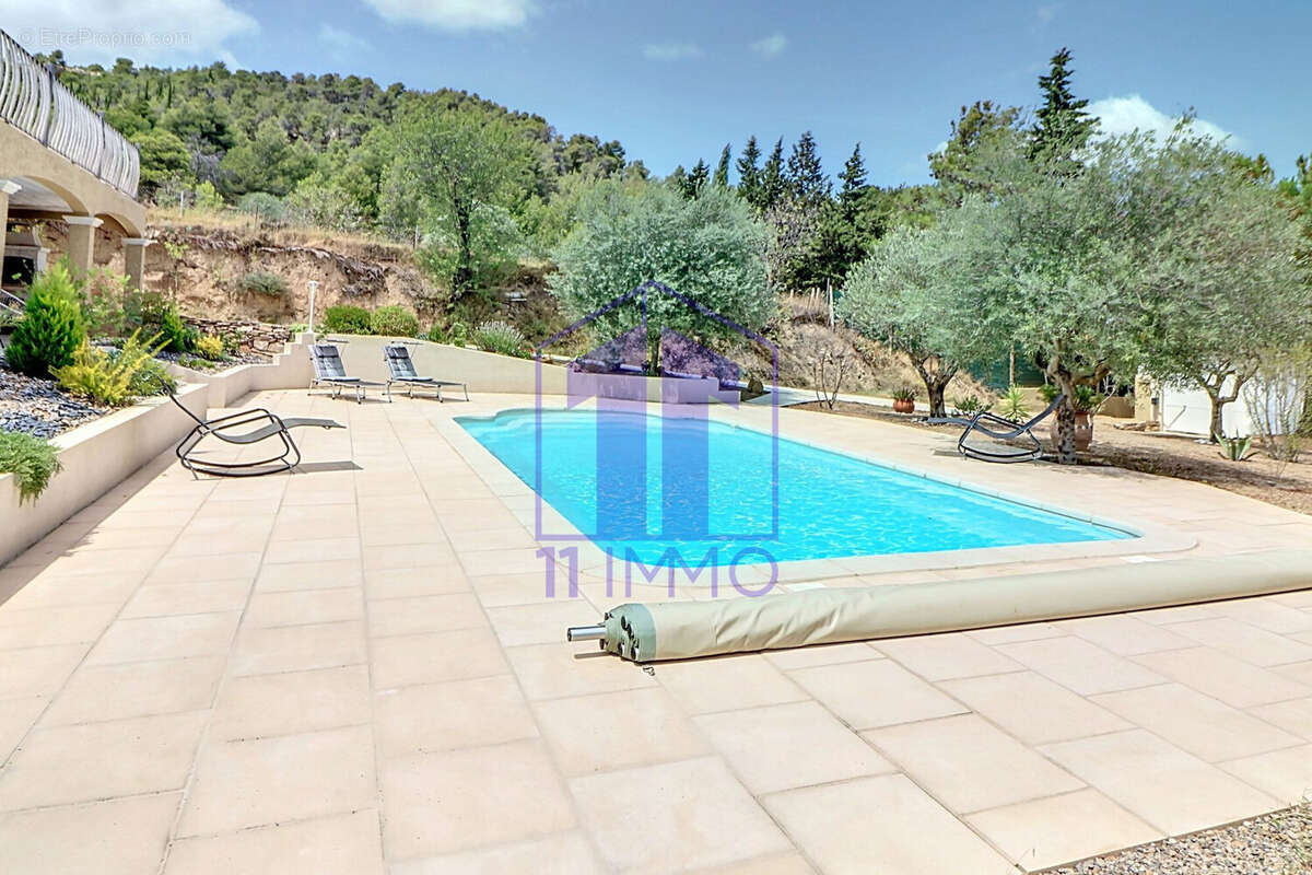 piscine - Maison à CONILHAC-CORBIERES