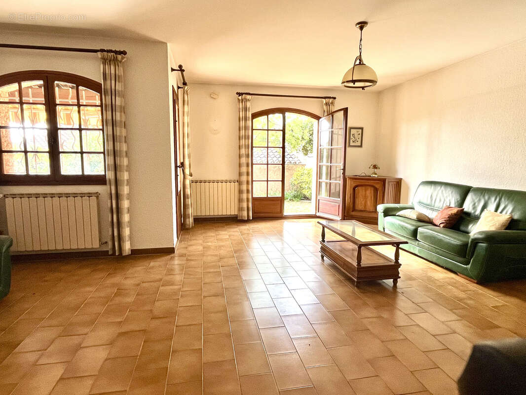 Maison à CARQUEIRANNE