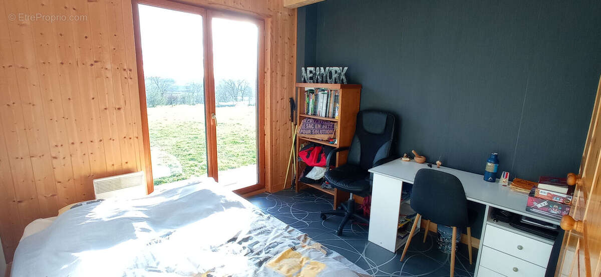 Maison à LIGNEROLLES