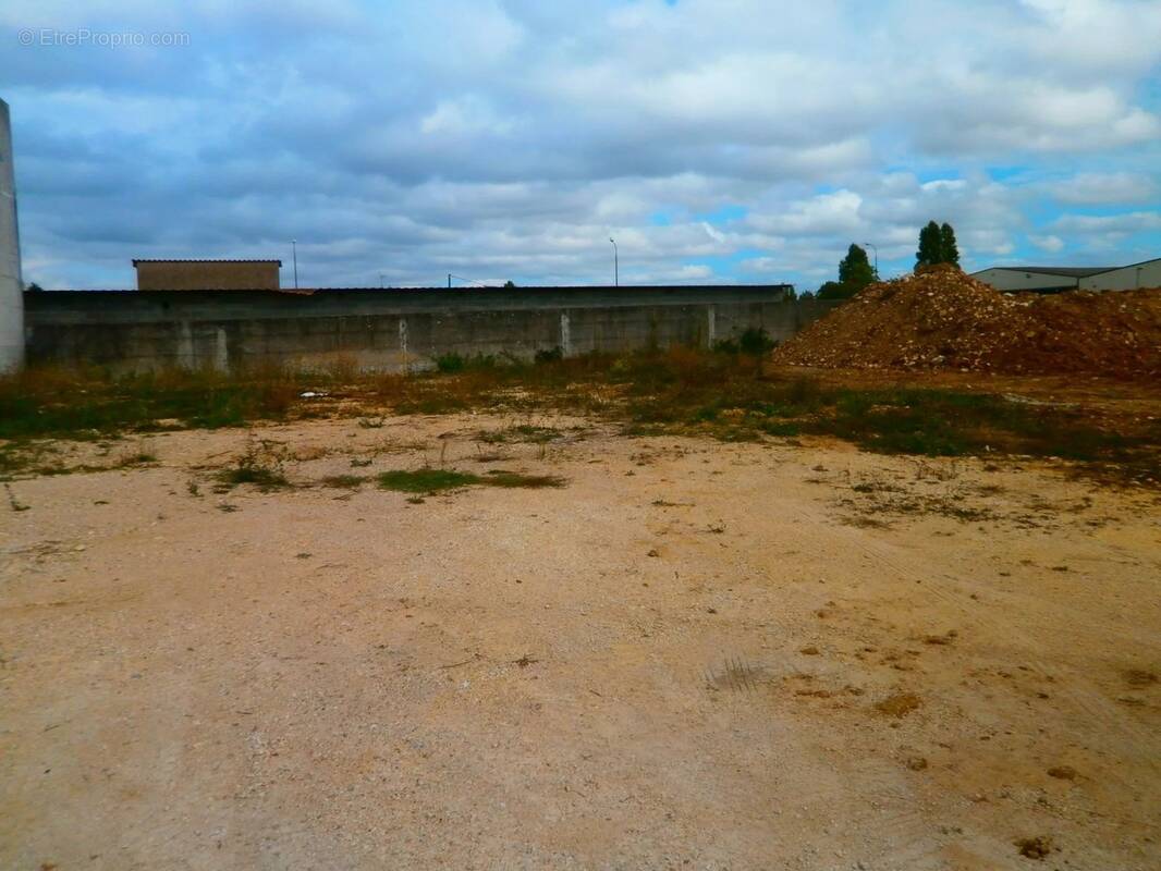 Terrain à BOURGES
