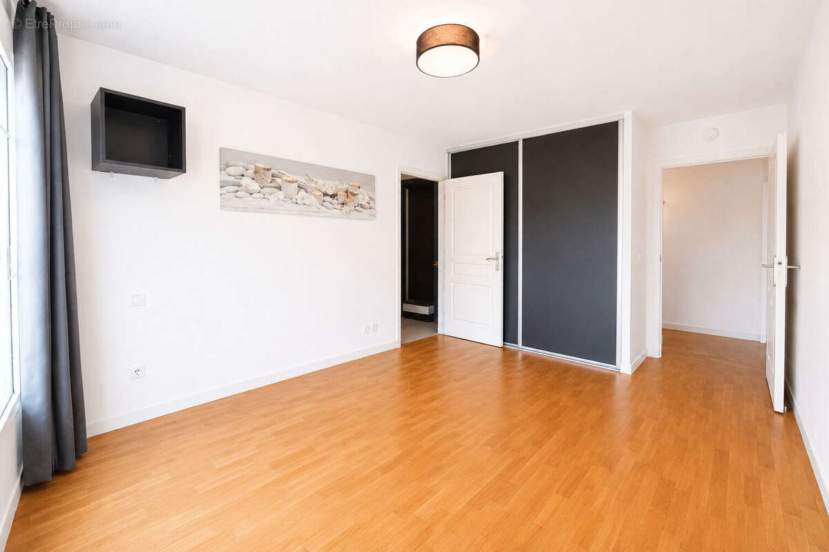 Appartement à EMERAINVILLE