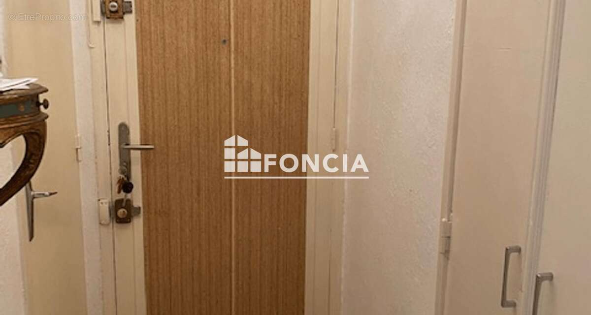 Appartement à BAGNOLS-SUR-CEZE