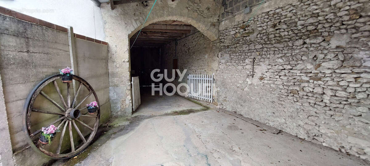 Maison à MEZIERES-SUR-SEINE