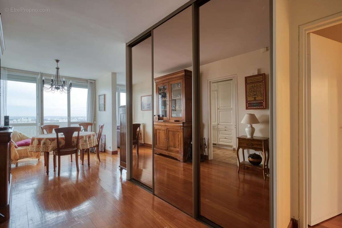 Appartement à COLOMBES