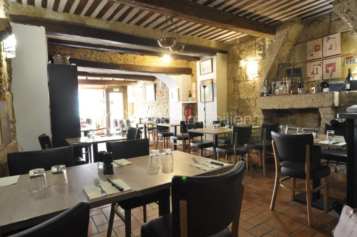 Commerce à REMOULINS