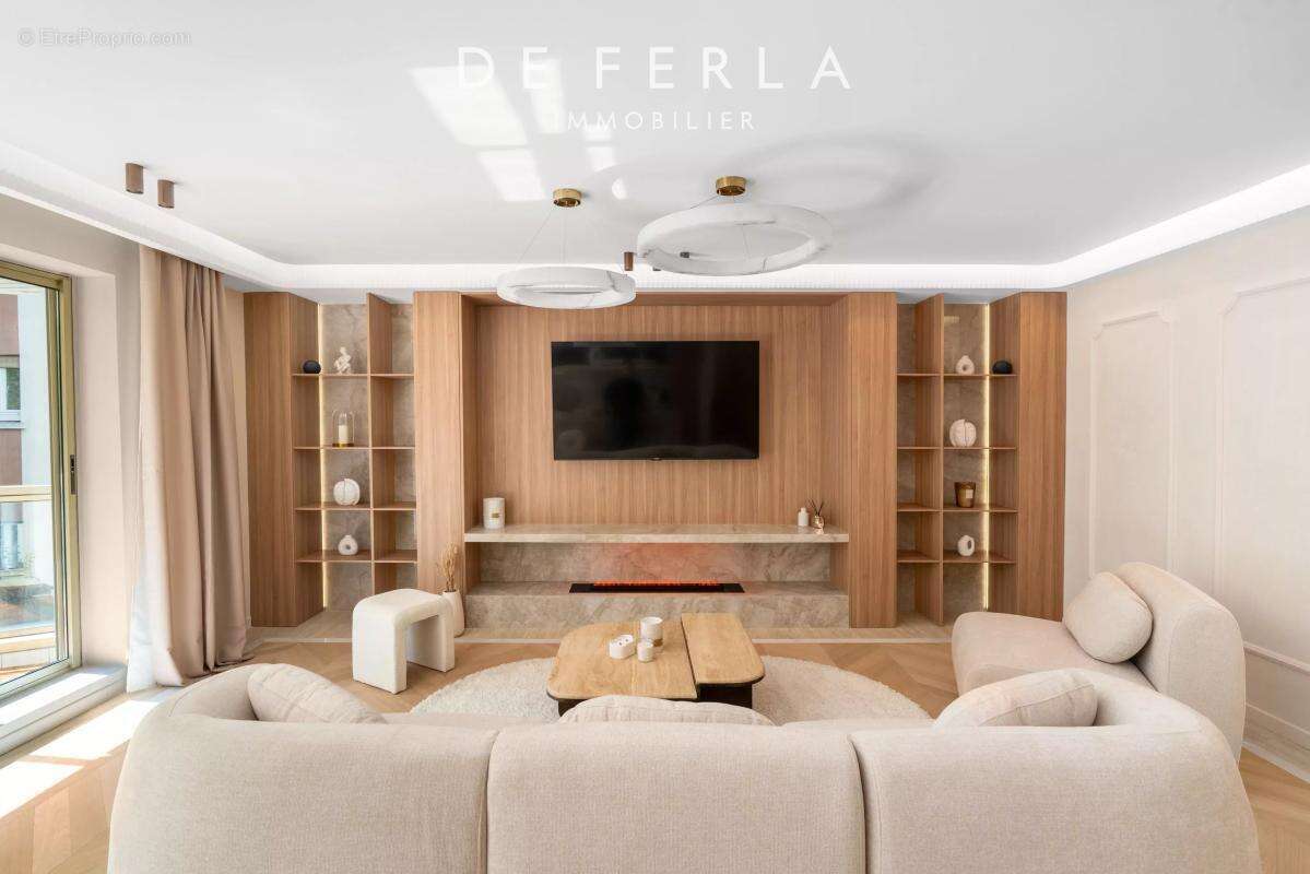 Appartement à PARIS-15E