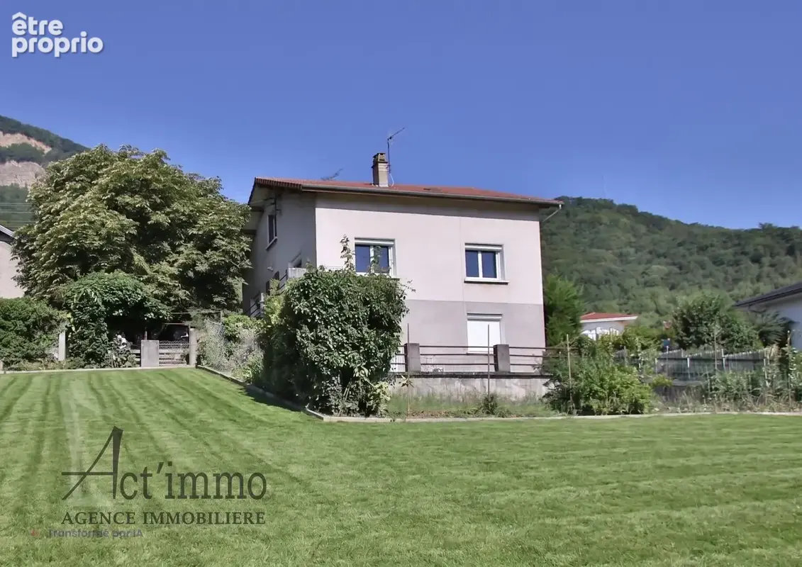 Photo Maison à Claix au prix de 345 000€