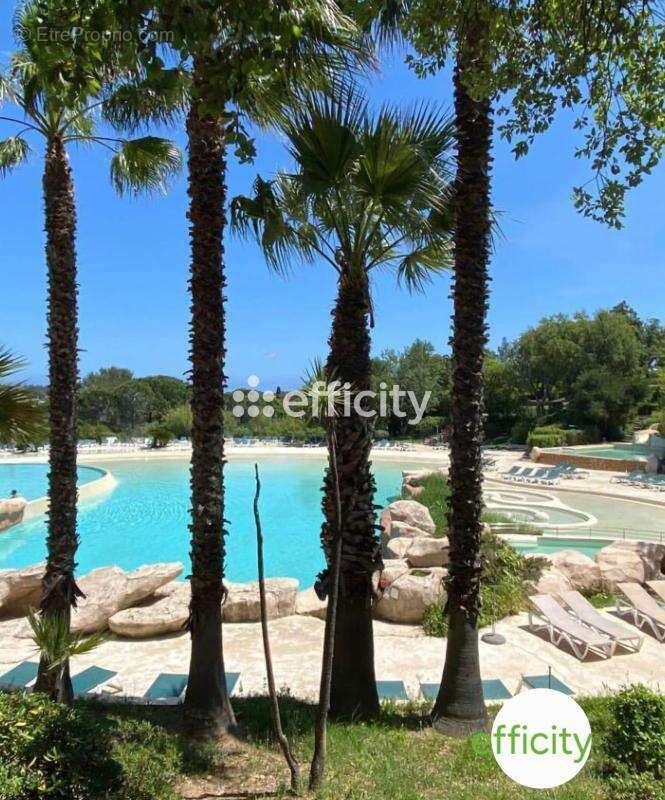 Appartement à GRIMAUD