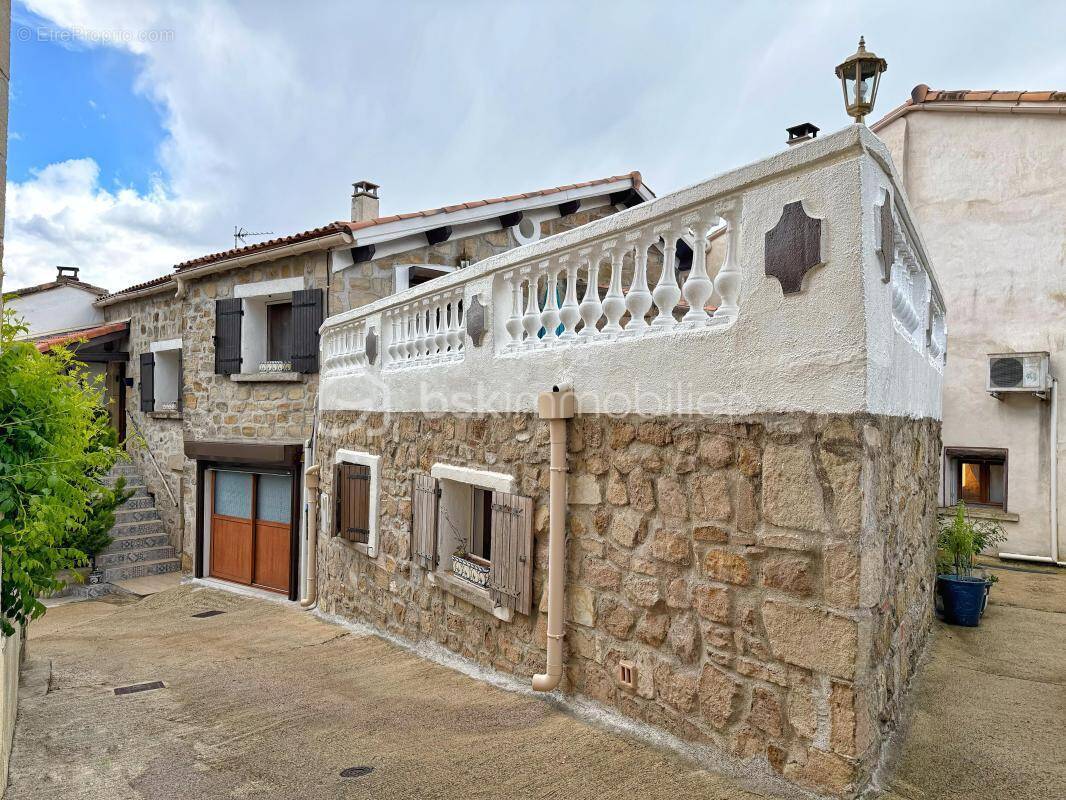Maison à LES PLANS