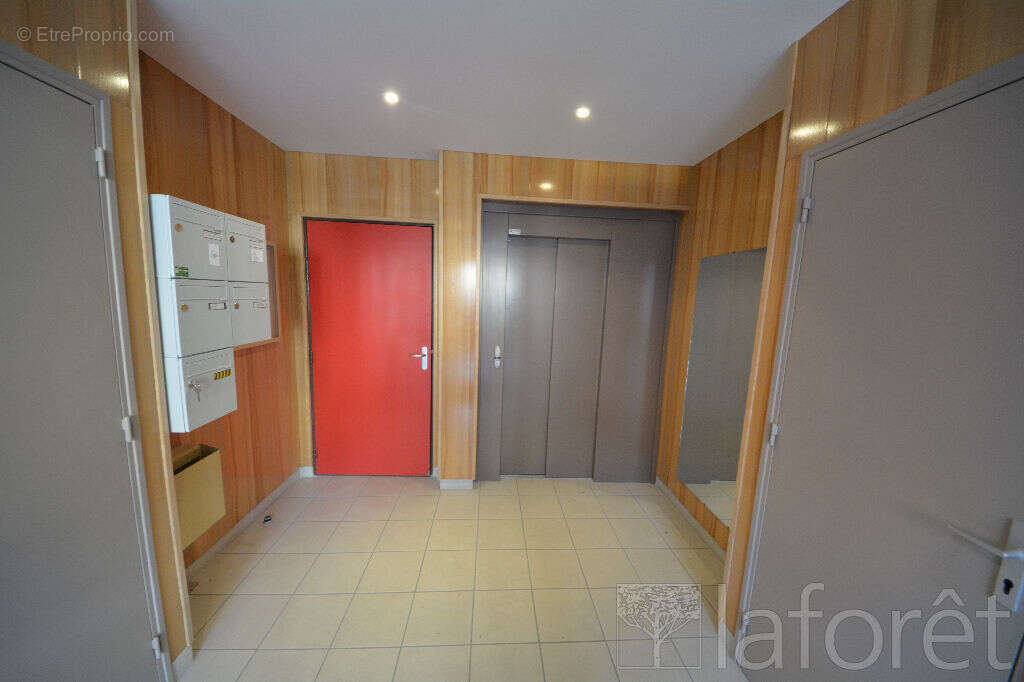 Appartement à SAINT-SULPICE