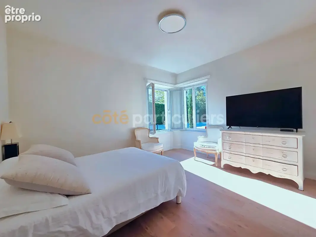 Vaux-sur-Seine (78740) - Maison d'exception de 255 m² sur 2 970 m² de terrain - photo 7