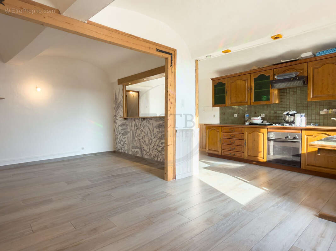 Maison 139 m² à Flaviac  - photo 2