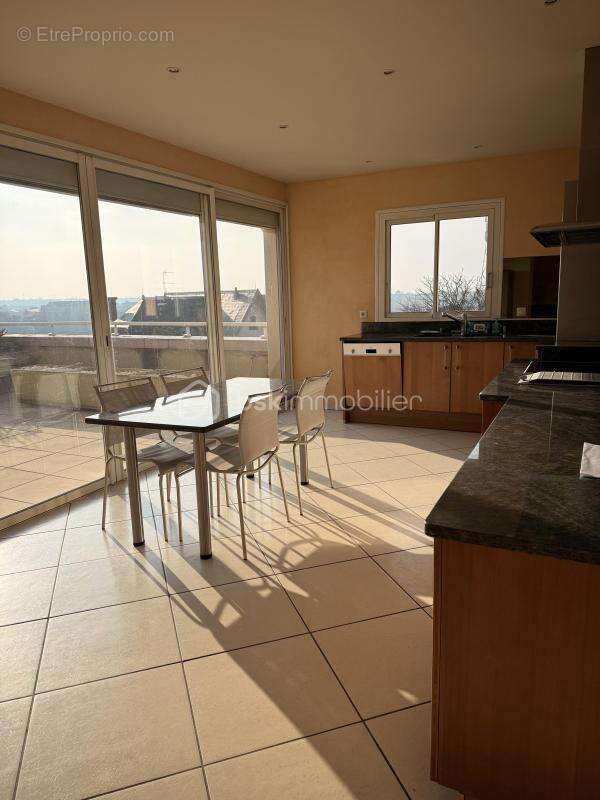 Appartement à ROMANS-SUR-ISERE