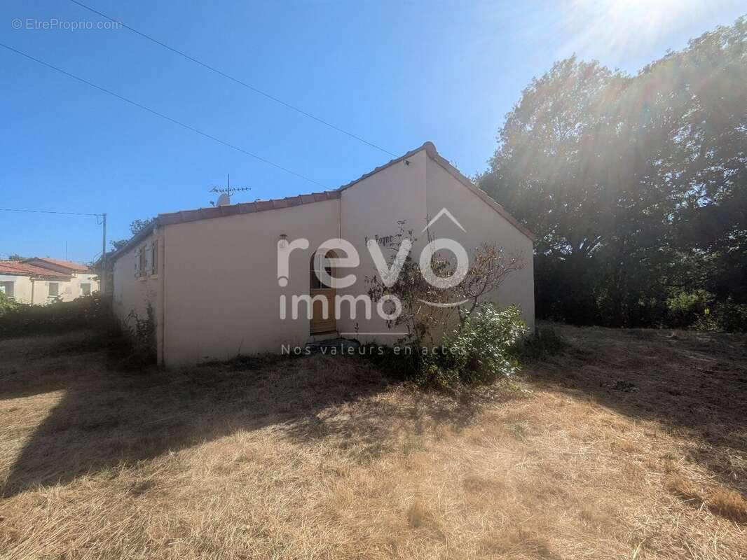 Maison à SAINT-COLOMBAN