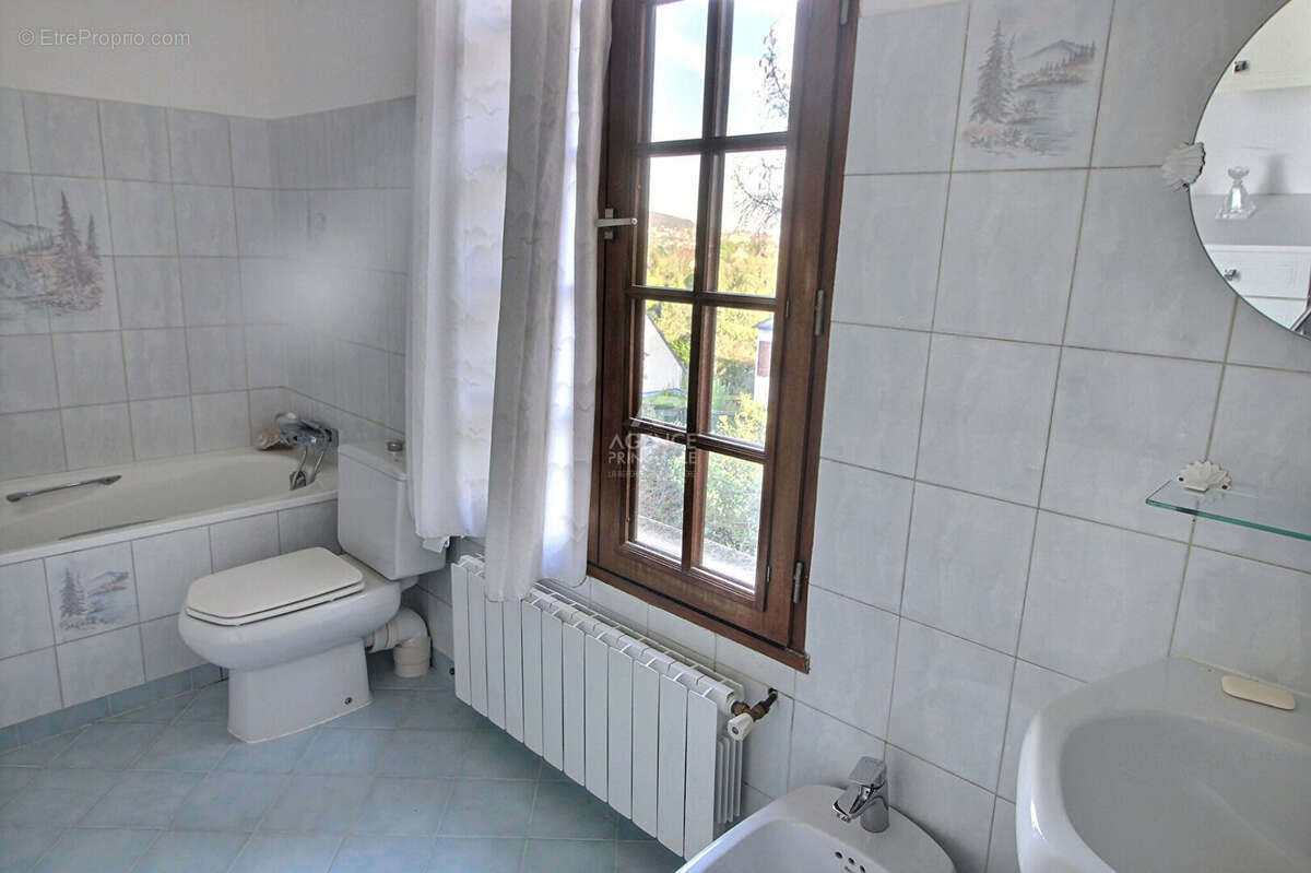 Maison à VERNEUIL-SUR-SEINE