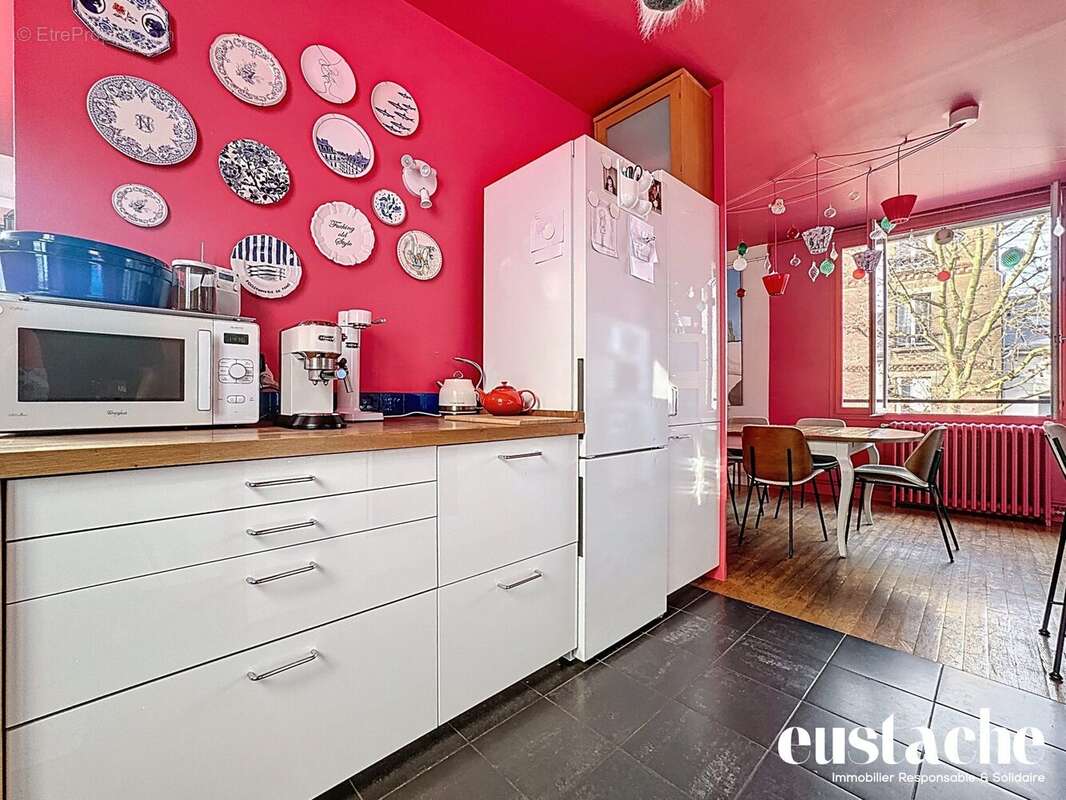 Appartement à LES LILAS