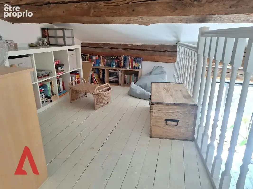 Spacieux appartement de carctère, 3 chambres + GARAGE, centre village. - photo 10