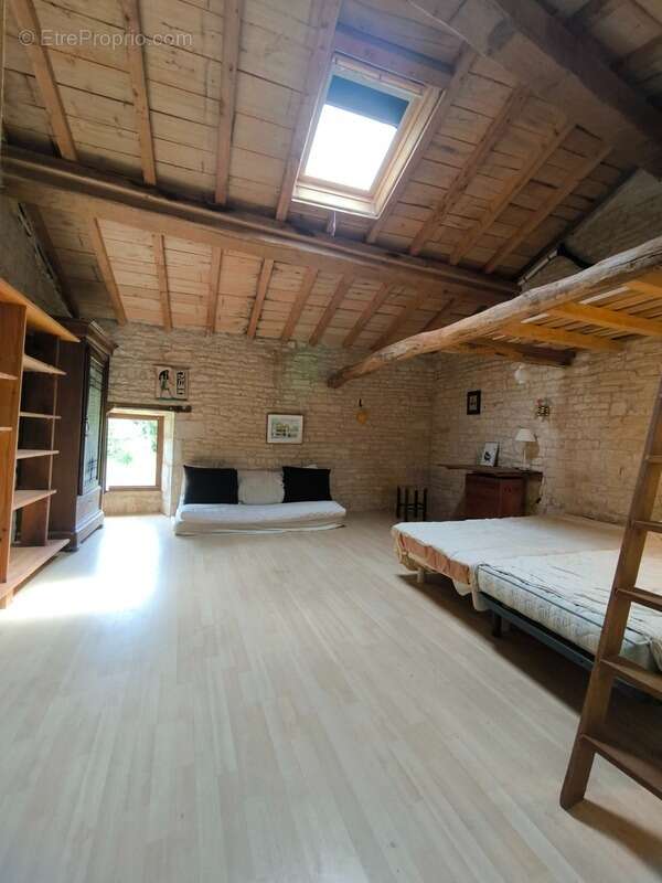 Dpt Charente (16), EBREON à vendre un ensemble de deux maisons - photo 10