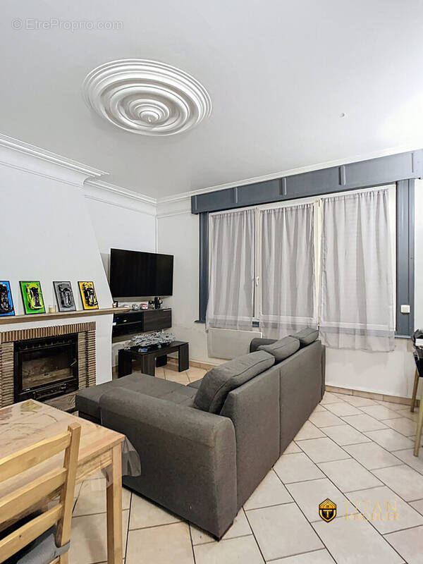 Immeuble de rapport - Ghyvelde (59122) - Appartement à REXPOEDE