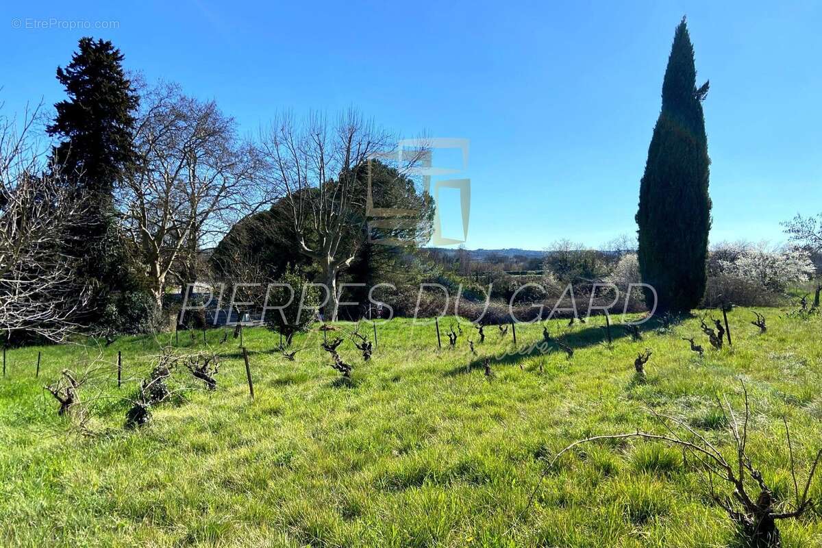 Terrain à LA ROUVIERE